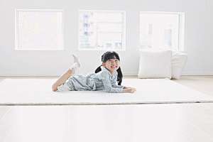 新闻分析网络暴力伤及女中学生