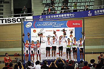 詹姆斯27分骑士四人上20取连胜小牛主场搭配